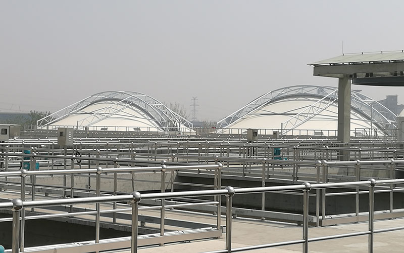 Reverse hoisting of fluorocarbon fiber membrane in Qingdao Licun River sewage treatment plant